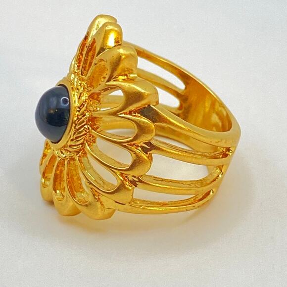 LIA SOPHIA KABLOOM Ring Flower Matte Gold Tone Black - Size 7 - Picture 3 of 9
